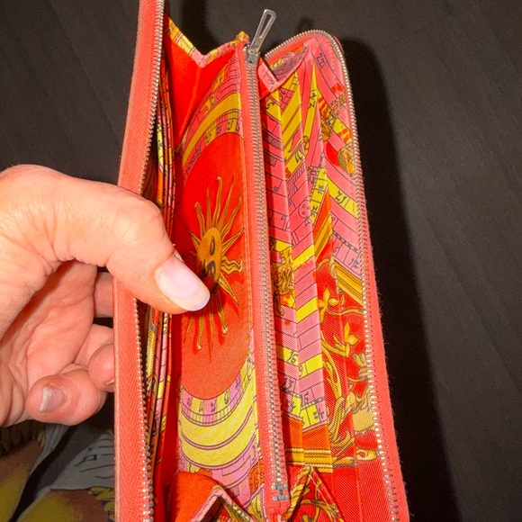 Hermès SilkIn Classic Leather Wallet - Picture 2 of 9